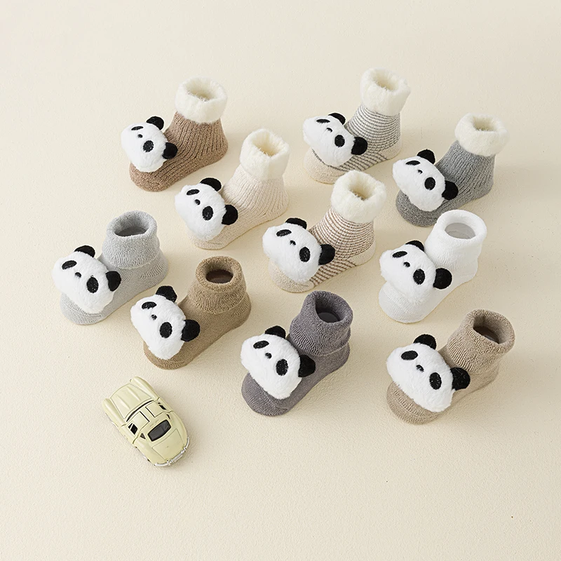 

Пара противоскользящих зимних теплых носков с маленьким клеем для детских петель, подходит для милого украшения головы панды для мальчиков.