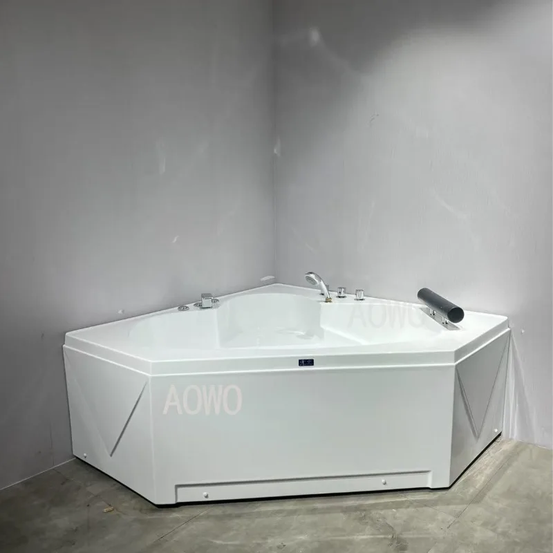 Triangle clubhouse double tank acrylic 1.5m surf massage bubble bath lanterns constant temperature couple large bathtub