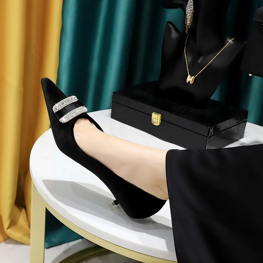 

Banquet Pumps Shoes Mid Thin Heel Thickened Suede Shallow Mouth Sharp Metal Button Women Women's Single Wedding туфли женские