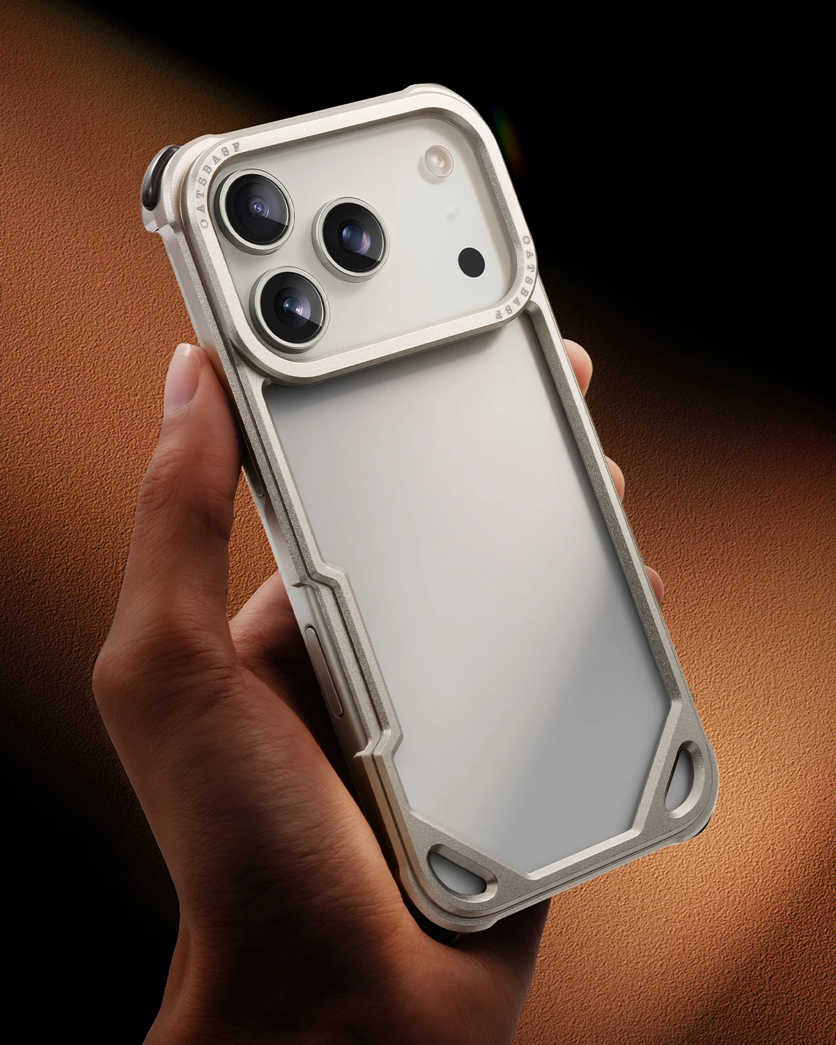 

Минималистичный Oatsbasf для iPhone 17 Pro/Pro Max/17, чехол для телефона Air, металлический безрамный чехол с беспроводной зарядкой, ультратонкий защитный чехол