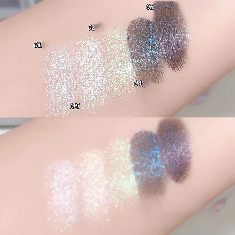 Die monochrome Flash-Lidschattenplatte von ZVEV ist eine zarte, klare, glänzende, perlmuttfarbene Lidschattencreme in gebrochener Diamantfarbe