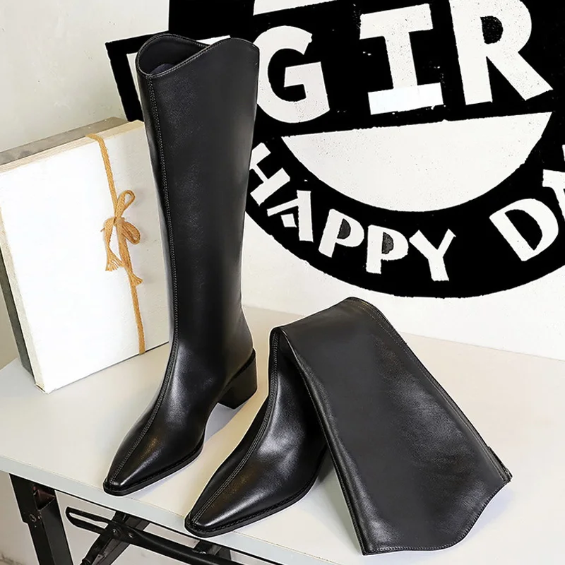 BIGTREE 2027 New Street Style Pointed Toe Knee-High Boots Women Low Heels Shoes Female Long Booties Zapatos De Mujer