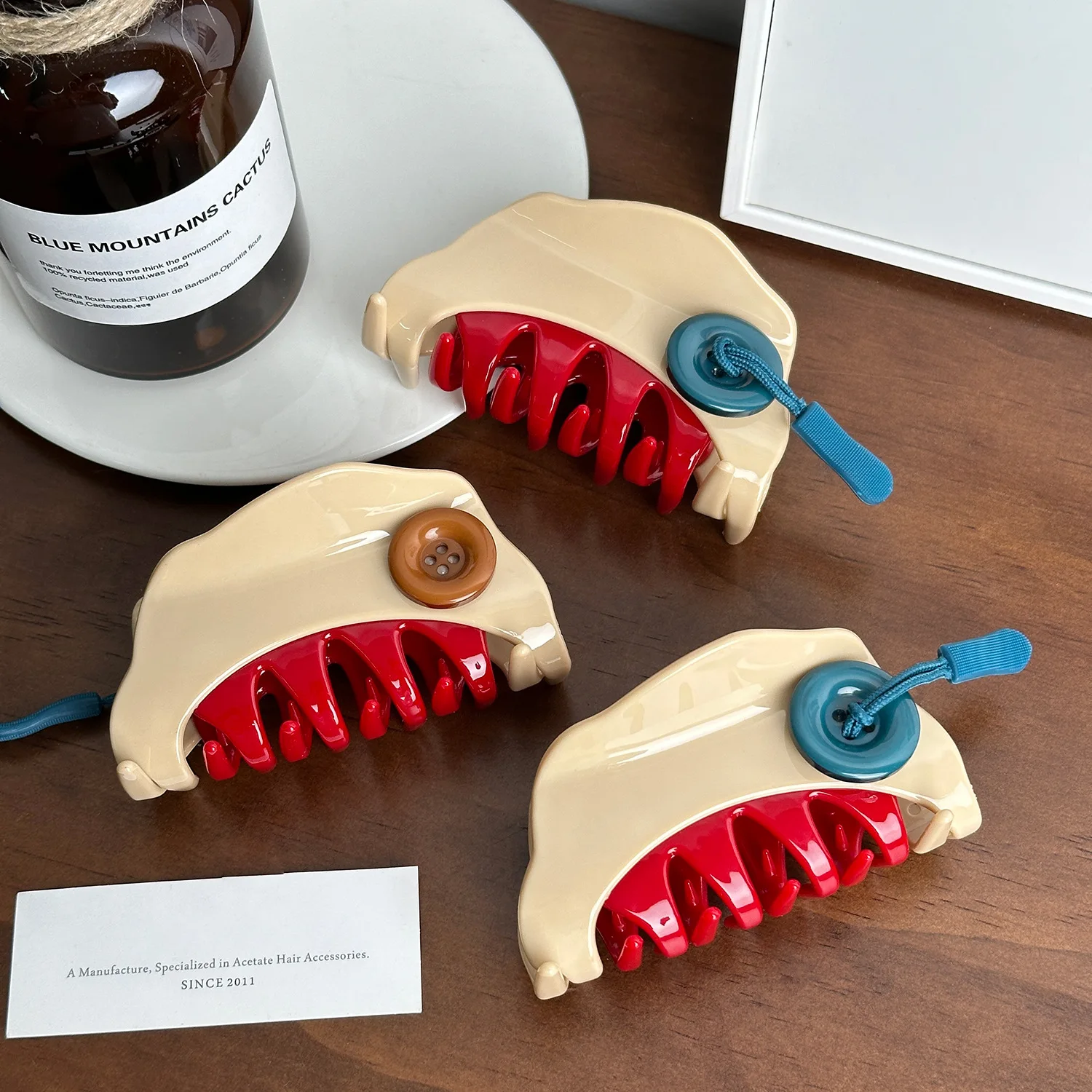 

Creative Button Hair Claw Clip - Versatile Cloud Hairpin - Fashion Hair Accessories for Women