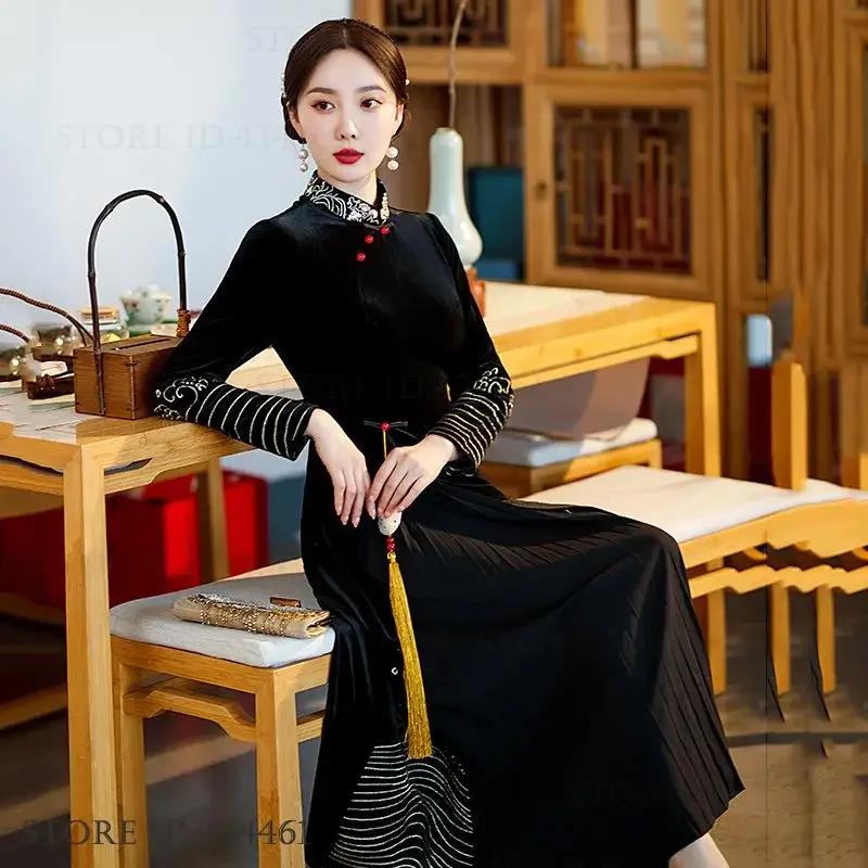 

Elegant Retro Improve Velour Cheongsam Traditional Chinese Embroidery Female Aodai Qipao New Chinese Style Long Sleeved Dress