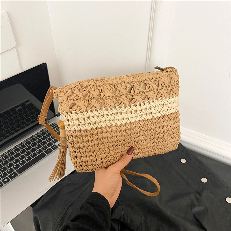 

Summer New Straw Weaving Crossbody Bags Fashionable and Casual Color Block Handbag Lightweight and Elegant Women's Shoulder Bag