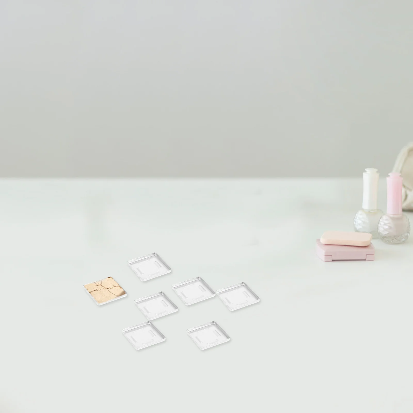 

30Pcs Aluminum Eyeshadow Storage Trays Compact Makeup Organizer Boxes Refillable Cosmetics Containers Suitable for Travel Daily