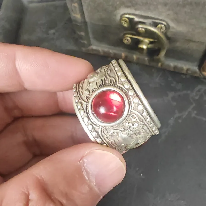 Retro Chinese Wide Thumb Ring Unisex Vintage Myth‑Beast Carved Metal Band Dual Imitation Ruby Statement Finger  Party Gift