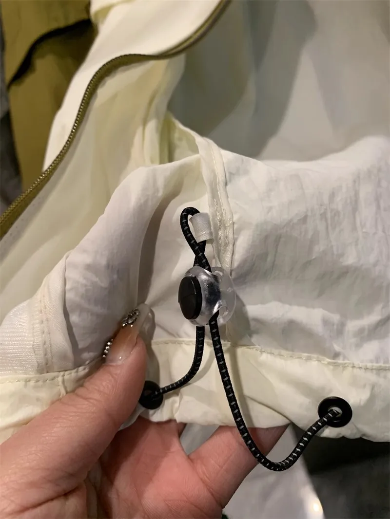 

Lightweight Breathable Outdoor Jaet for Couples with Detachable Hat Brim And Long Sves Summer Sun Protection Outerwear