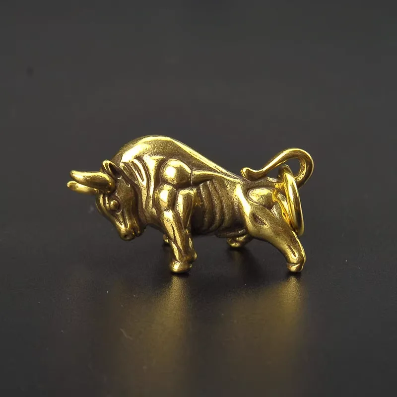 

Small Brass Retro Creative Brass Wall Street Bull Keychain Pendant Wang Career Gift Accessories Ornaments Office Decoration