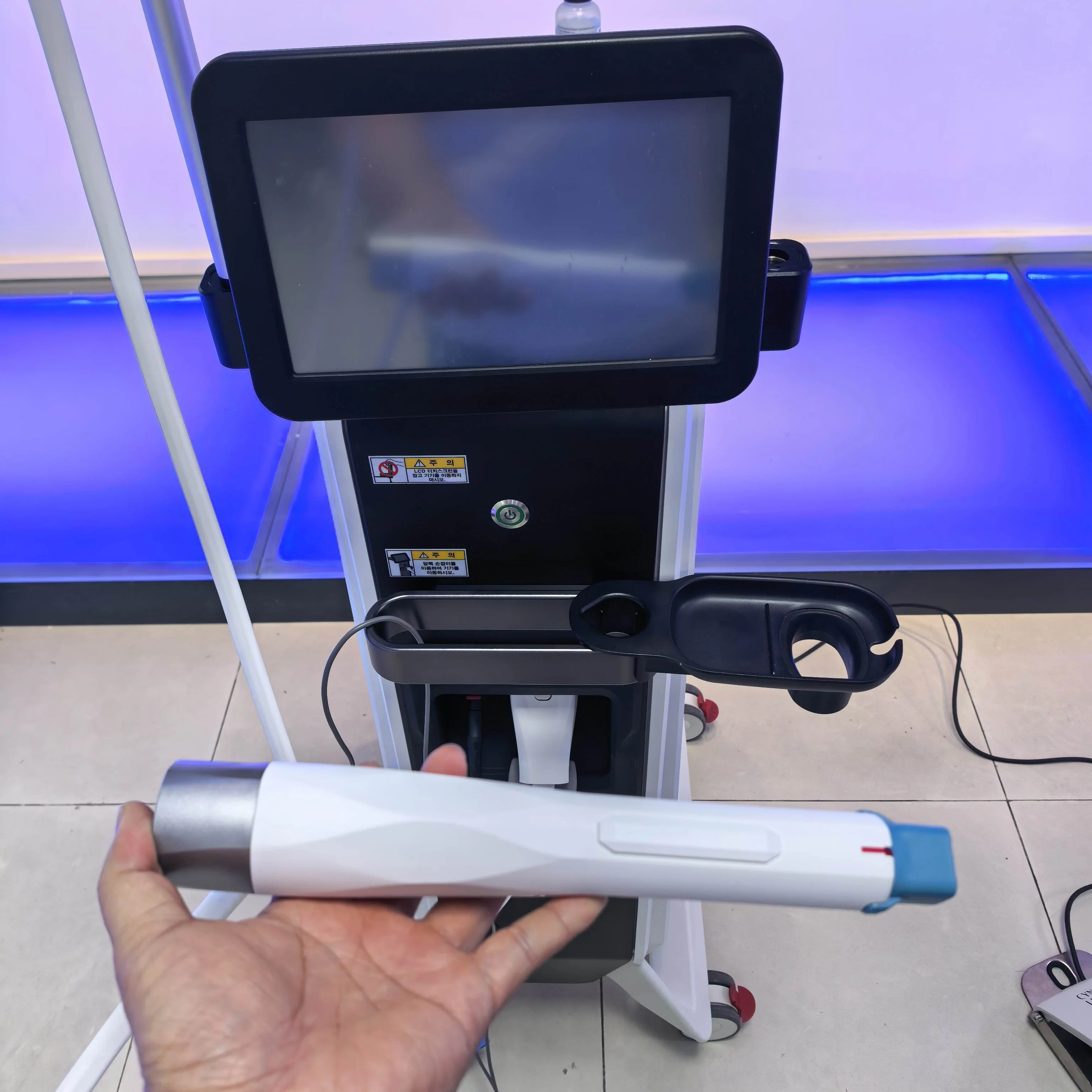 The New 2MHz Dual Frequency Radio Facial Machine Skin Tightening Lifting Beauty Equipment Aesthetic Machine