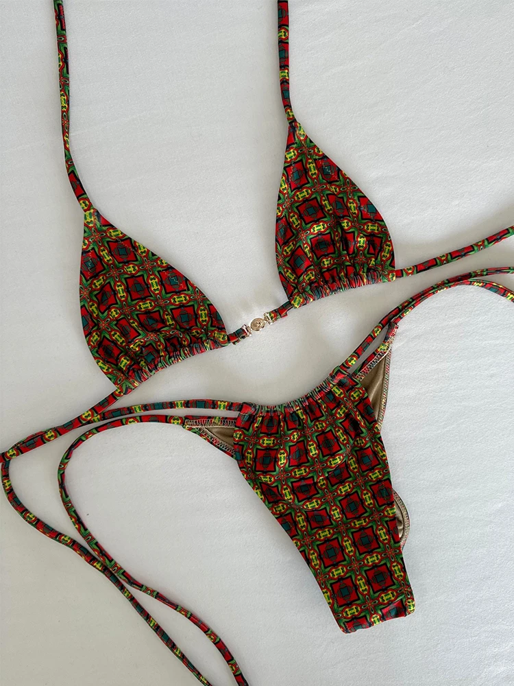 2025 جديد مثير منخفضة الخصر ملابس سباحة نسائية صغيرة مجموعات ملابس السباحة النساء Strappy طباعة الأزهار الرسن بحر ثوب السباحة biquini