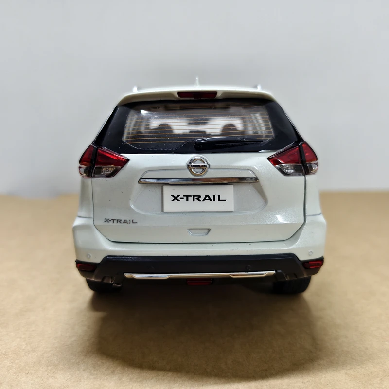 Die-casting 1:18 Scale Nissan New Generation X-trail SUV 2018-2022