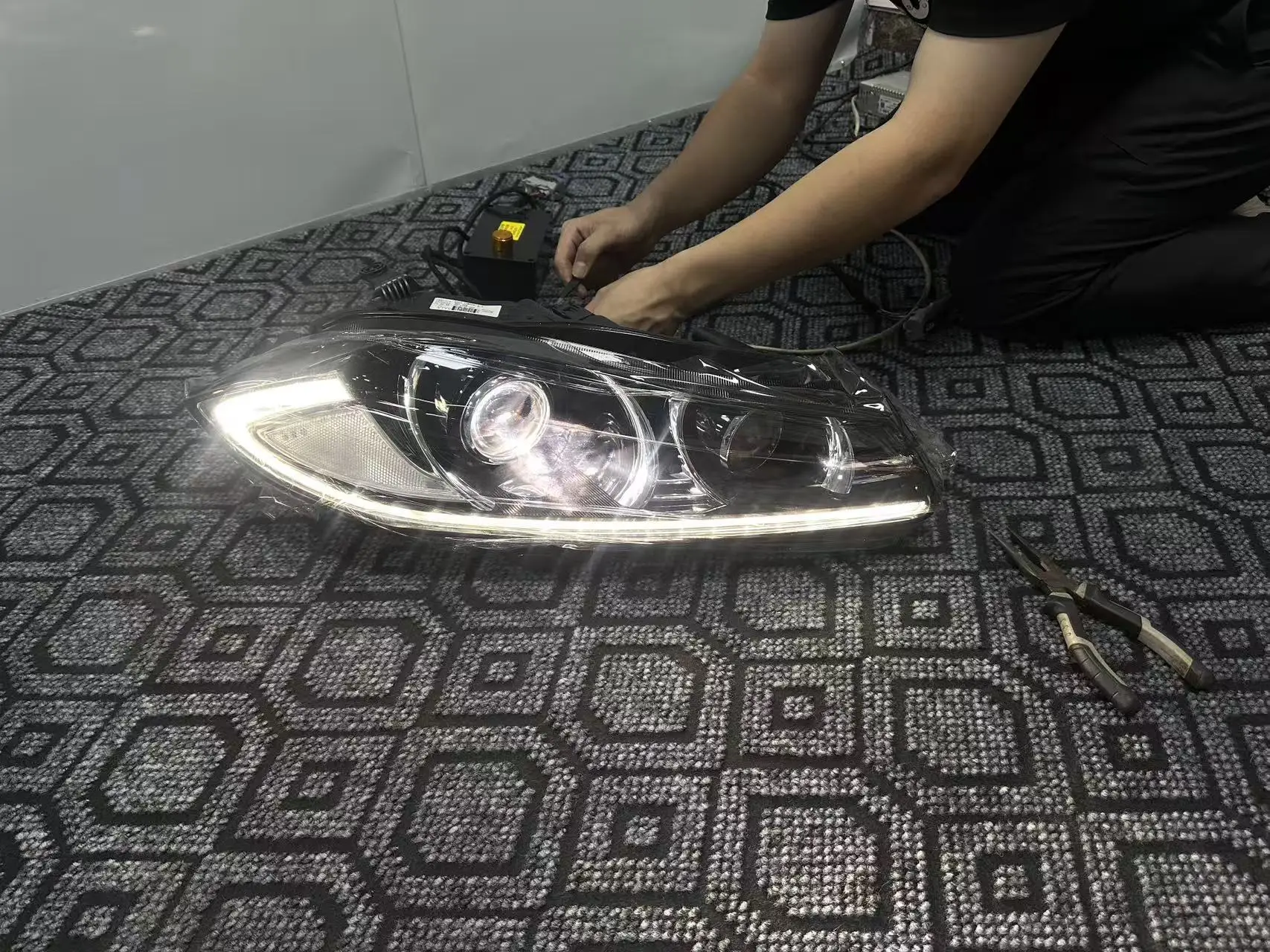 Auto Headlamp Lighting Systems for 2012-2015 Years XF Headlights Without AFS Function 12 Stitches
