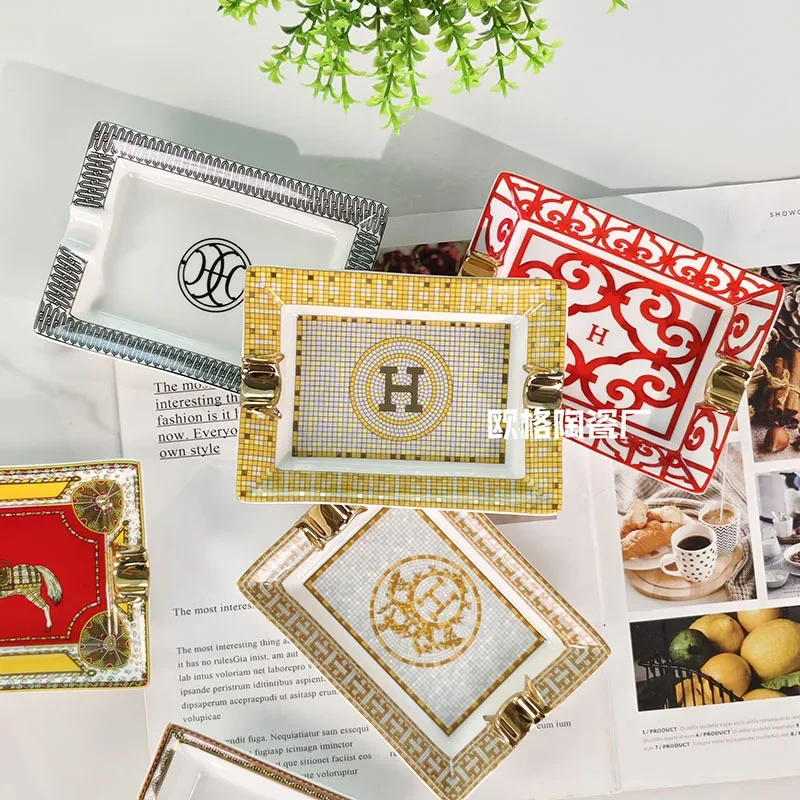 

Vintage-Inspired Enamel Camping Cup, Rust-Proof Coating, Foldable Handle & Compact Travel Size