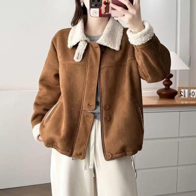 

Женская стеганая куртка на осень и зиму в корейском стиле, замша, воротник из искусственного меха, короткое пальто, женская свободная повседневная толстая теплая куртка-парка