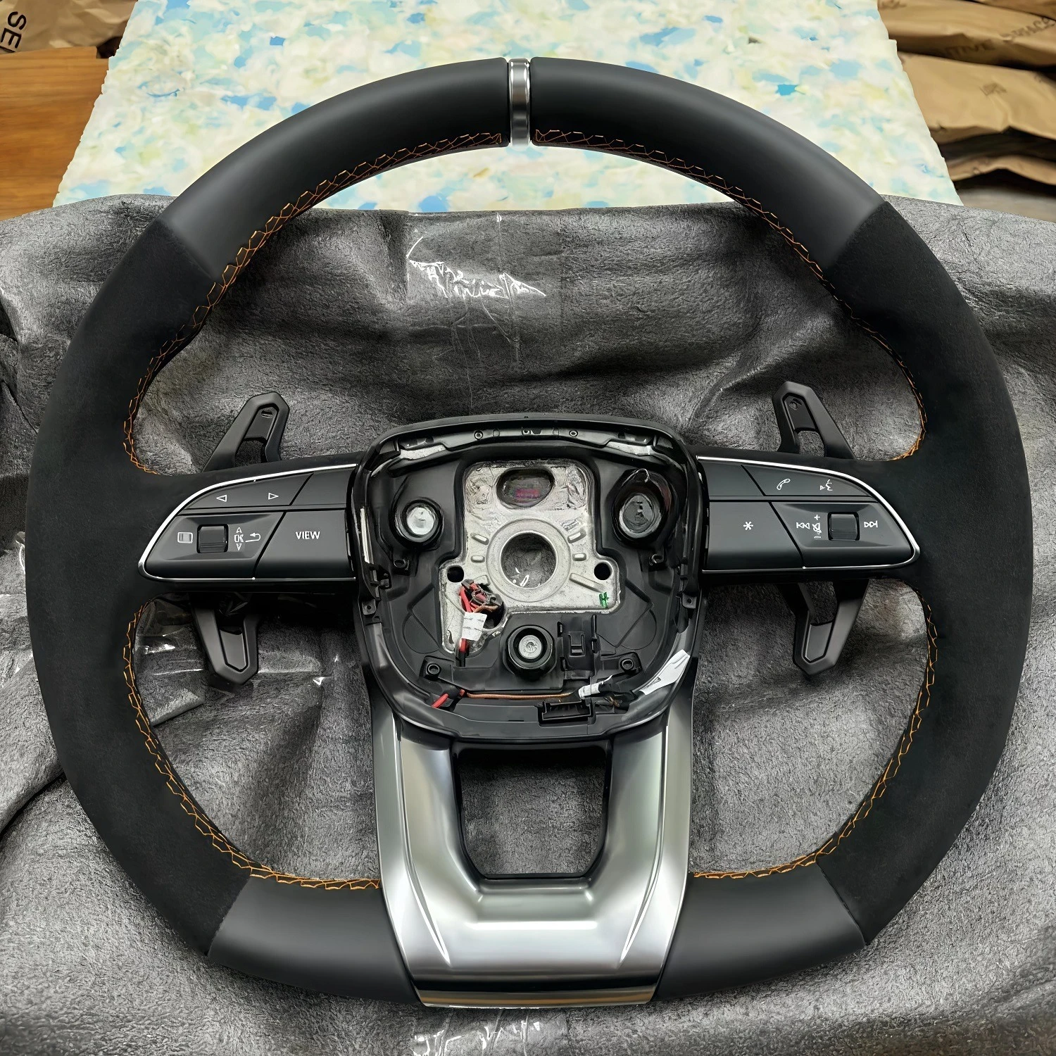 

Q8 7Q6 C8 A1 A3 A4 A5 A6 A7 A8 B6 B7 B8 B9 C6 C7 TT R8 Car Steering Wheel