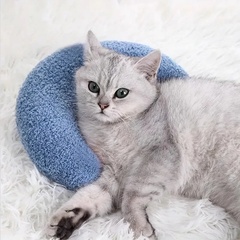 Haustierkissen für Katzen und Hunde, weicher Plüsch, dicke Füllung, Halswirbelstütze, hypoallergen, waschbarer Bezug, tiefer Schlaf, U-förmige Katze und – Detail 11