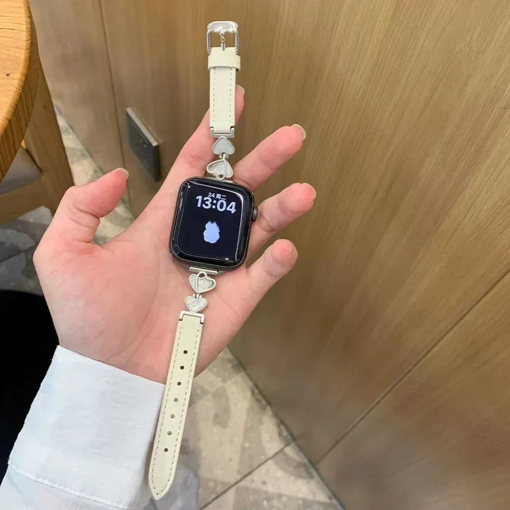 Отличная кожаная петля в форме сердца для Apple Watch, женский ремешок 10/9/8/7/6/5/4/3 SE, 38 мм, 40 мм, 41 мм, 42 мм, 44 мм, 45 мм, 46 мм, 49 мм, ремешок