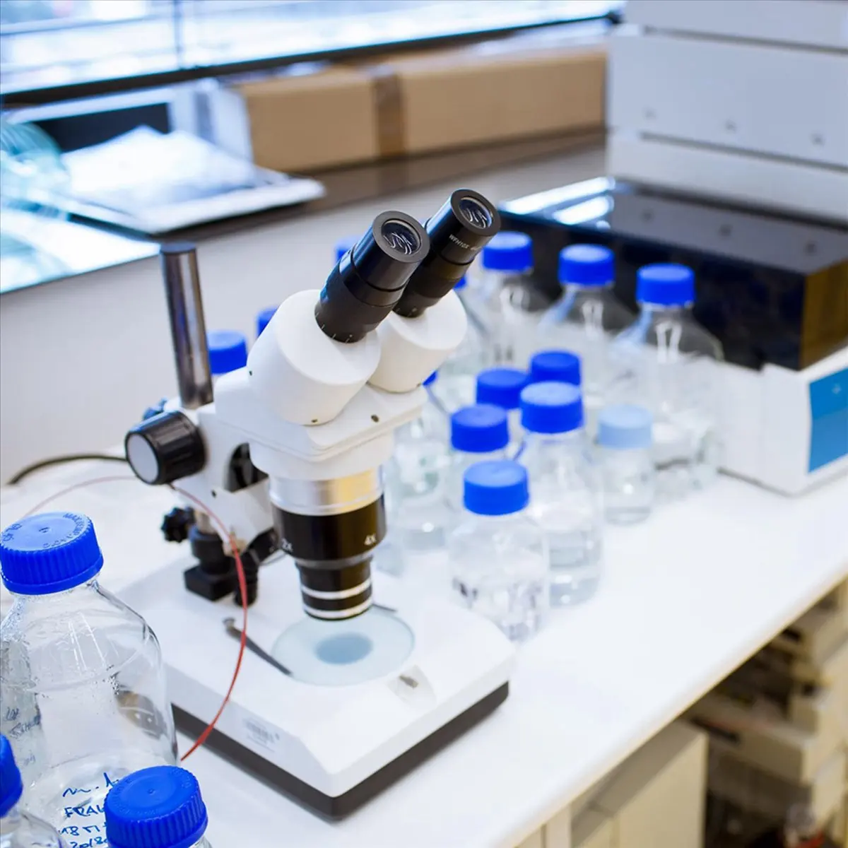 

Power Tool Sets 8 Pack Reagent Media Storage Bottles, 150ml Borosilicate Glass Wide Mouth Graduated Round Bottles with GL32 Scre