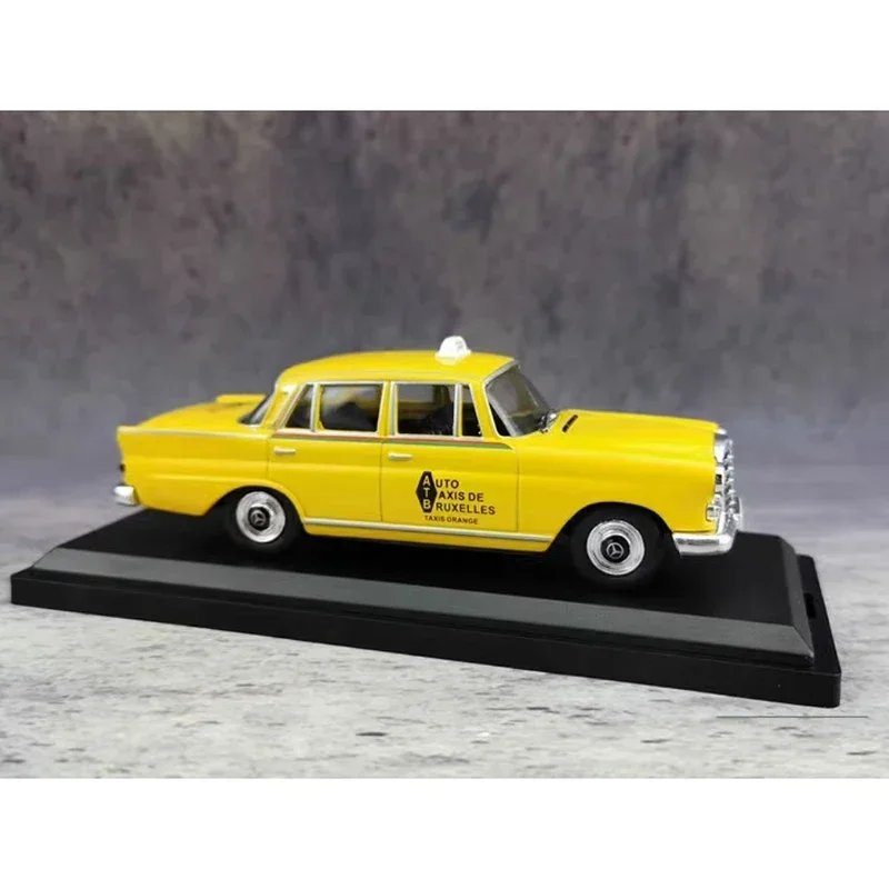 diecast-1-43-200d-taxi-amarelo-classico-liga-modelo-de-carro-recinto-lembrancas-colecao-presente-decoracao-modelo-de-liga