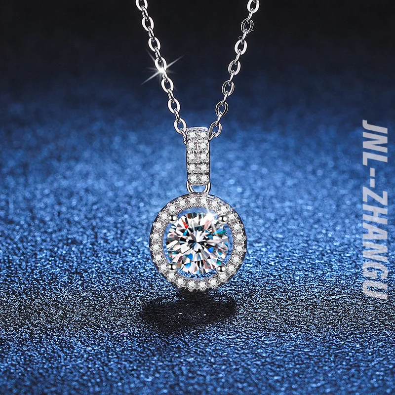 

s925Sterling Silver Moissanite Necklace Micro Paved Full Diamond Round Pendant Clavicle Chain for Wome DColor 1Carat