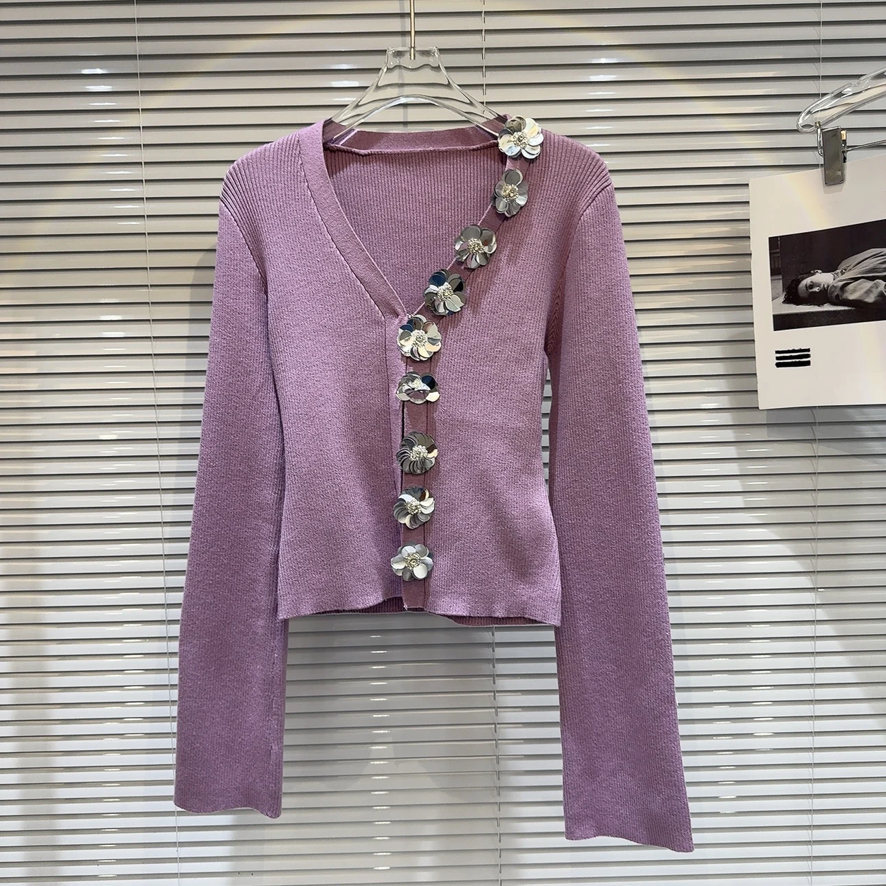 Faionable سترة مشغولة من الصوف المرأة Sle V-Ne طويلة Sve ort طول الفاخرة زهرة مزين الخريف الشتاء وصول جديد