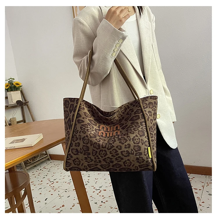 Leopard Bags For Women New 2025 Top-Handle Bags Vintage Shoulder Bag Large Capacity Shopping Totes Buckets Casual Armpit Purses