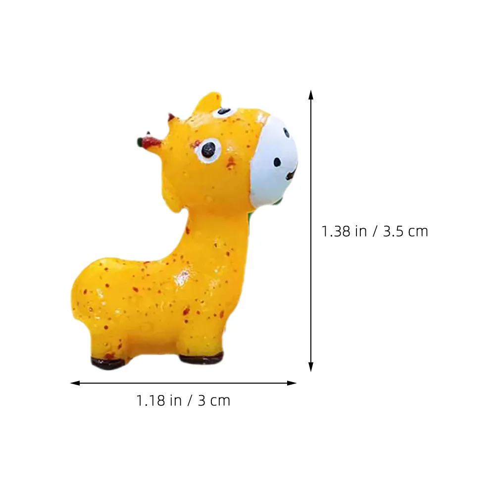 20Pcs Giraffe Sculpture Resin Miniature Garden Ornament Cartoon Landscape Decoration Adorable Tabletop Desktop Animal