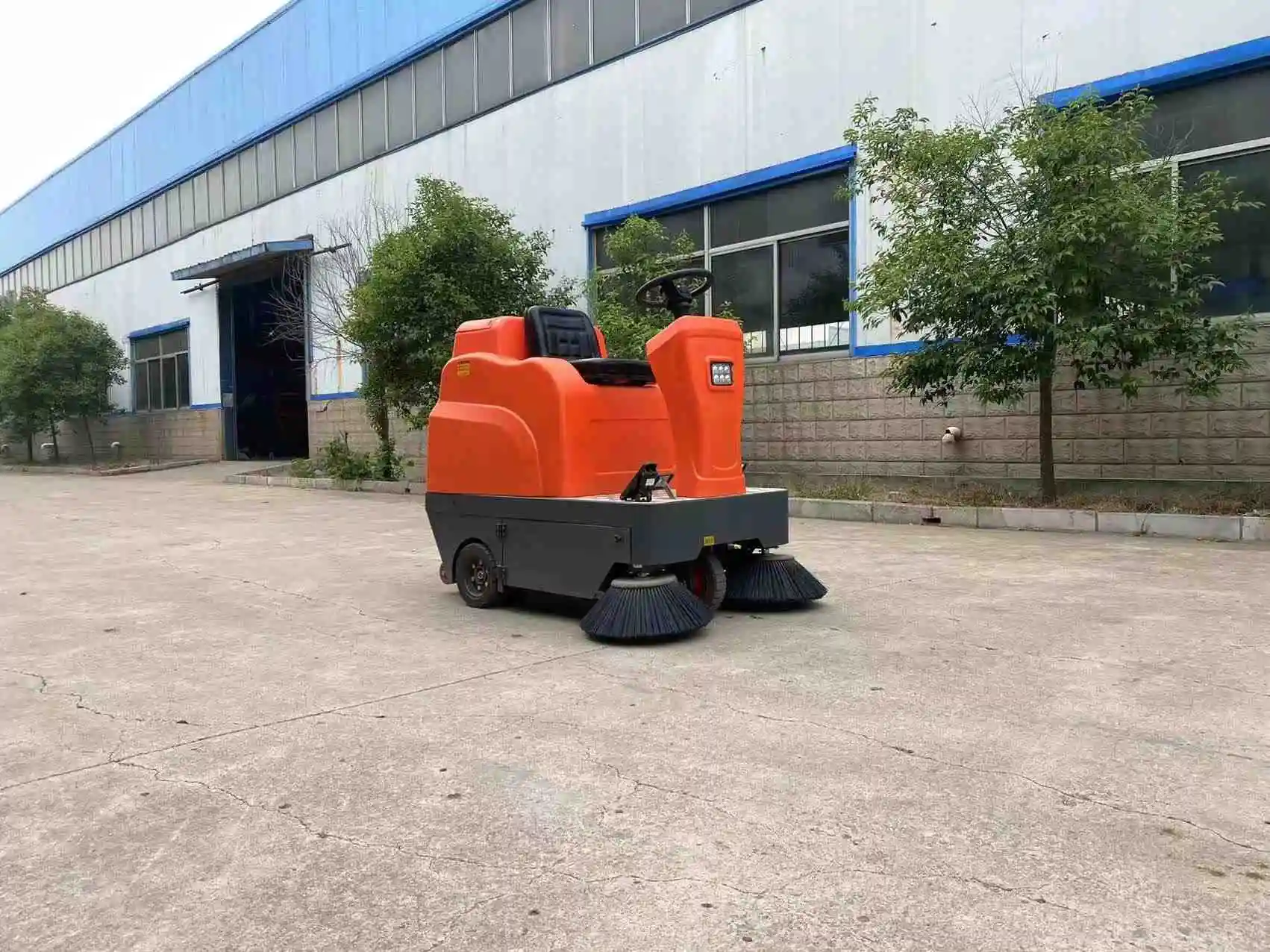 1260 Spazzatrice da corsa