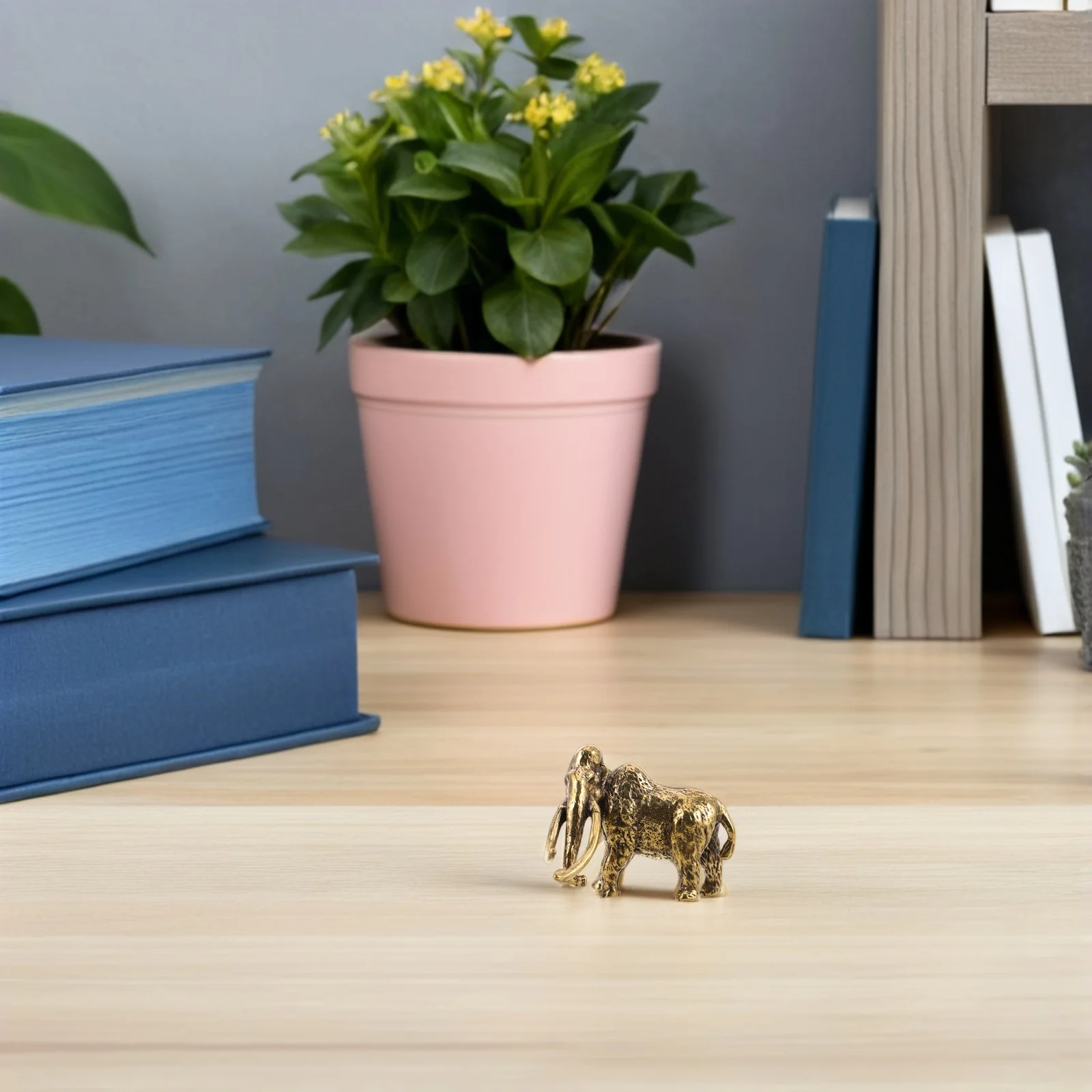

Miniature Brass Elephant Figurines Vintage Animal Sculpture Tea Room Decoration Small Table Statue