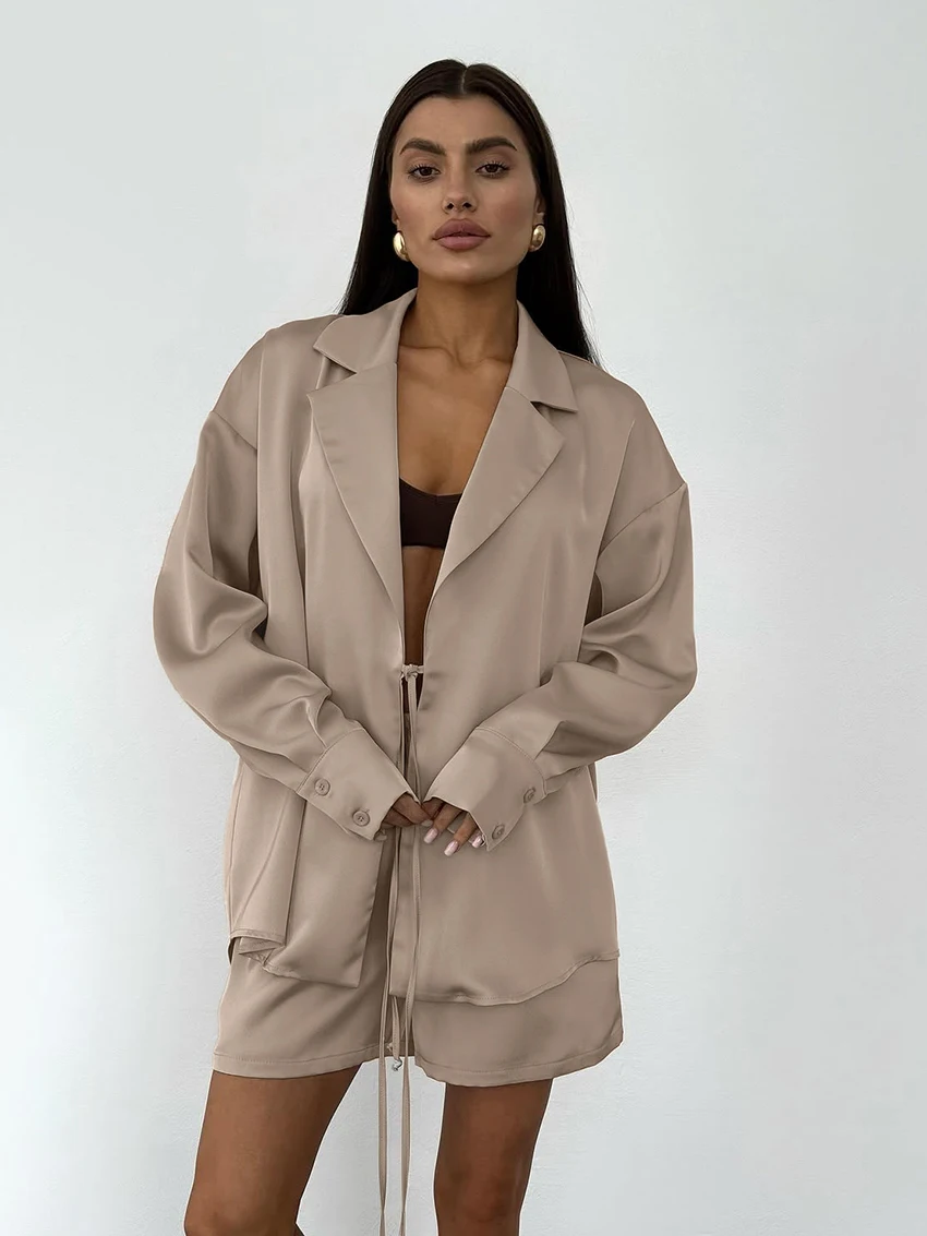 Marthaqiqi طقم ملابس نوم فضفاض للسيدات بأكمام طويلة قمصان نوم بأربطة بيجامات بياقة مقلوبة شورت نوم ملابس منزلية غير رسمية