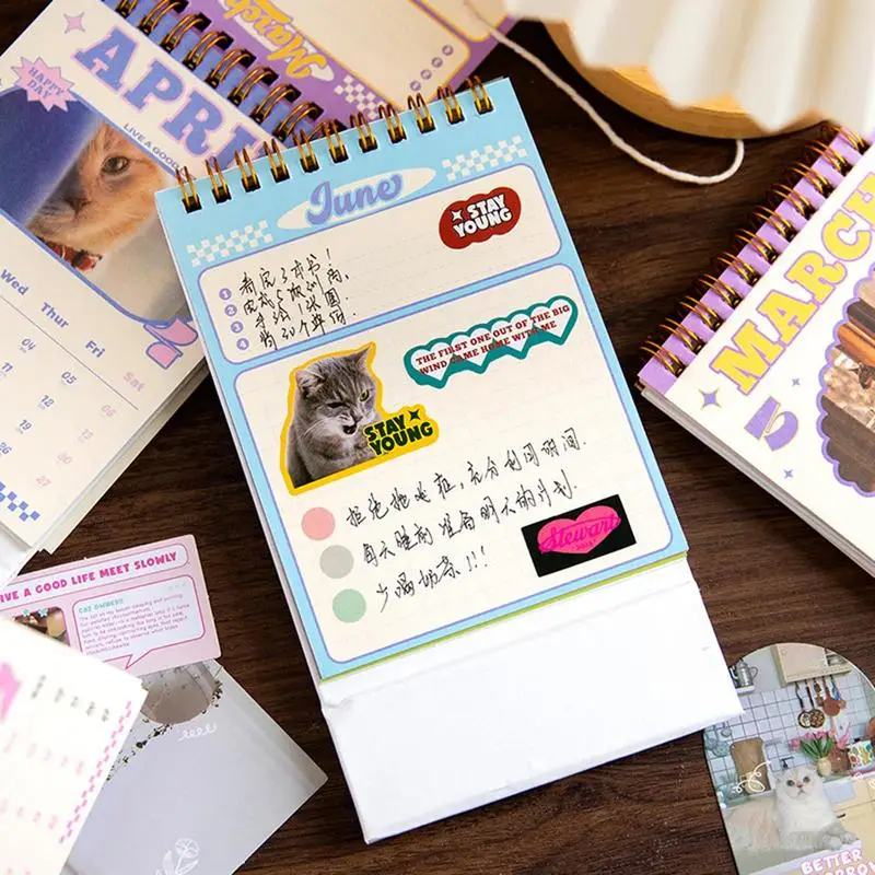 Stand Up Desk Calendário com Cat Stickers, Mini Calendário Desktop, 2024, Único