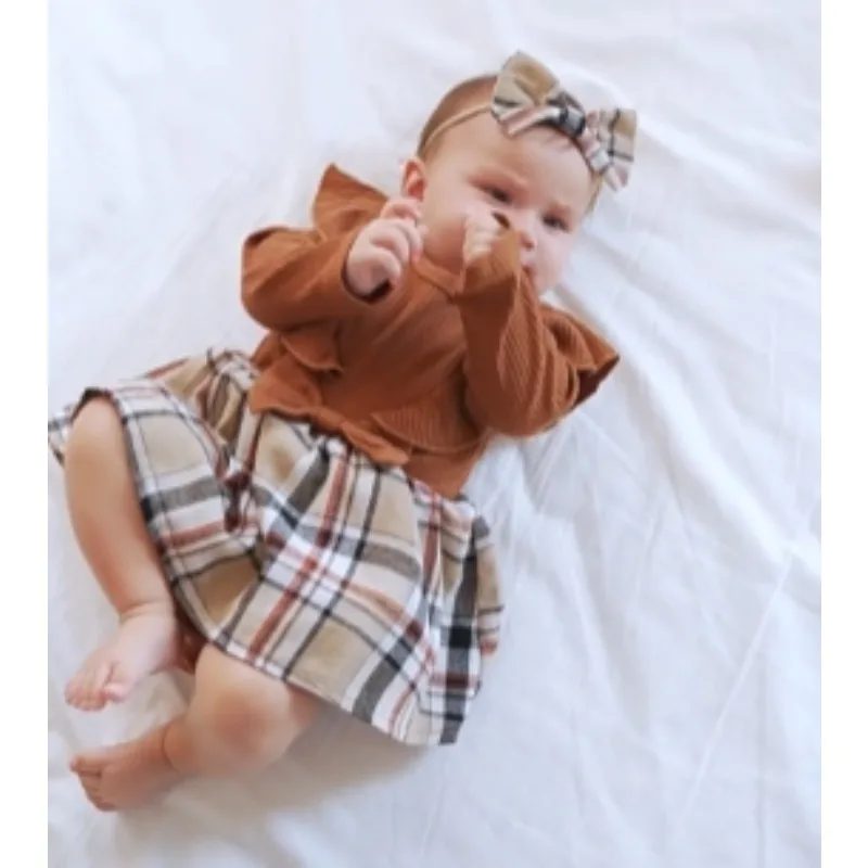 

Newborn Baby Girl Winter Romper Set - Plaid Dress with Ruffle Sleeves & Headband for Holiday Photos. одежда для новорожденных