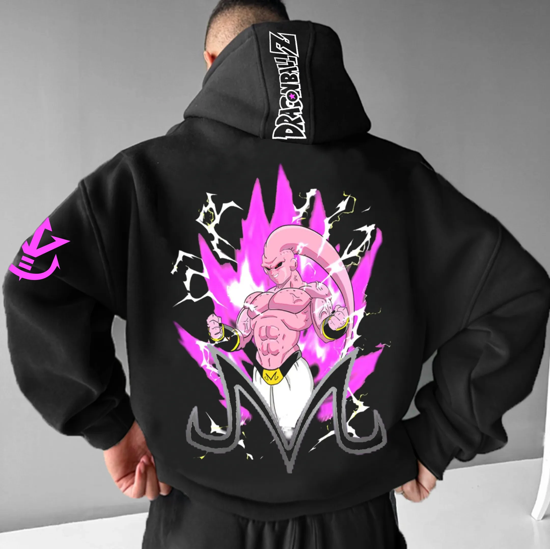 Sudadera con capucha negra de Dragon Ball para hombre y mujer, Sudadera de algodón de invierno 2025, Majin Buu, efectos de iluminación de energía rosa, estampado trasero con símbolo M