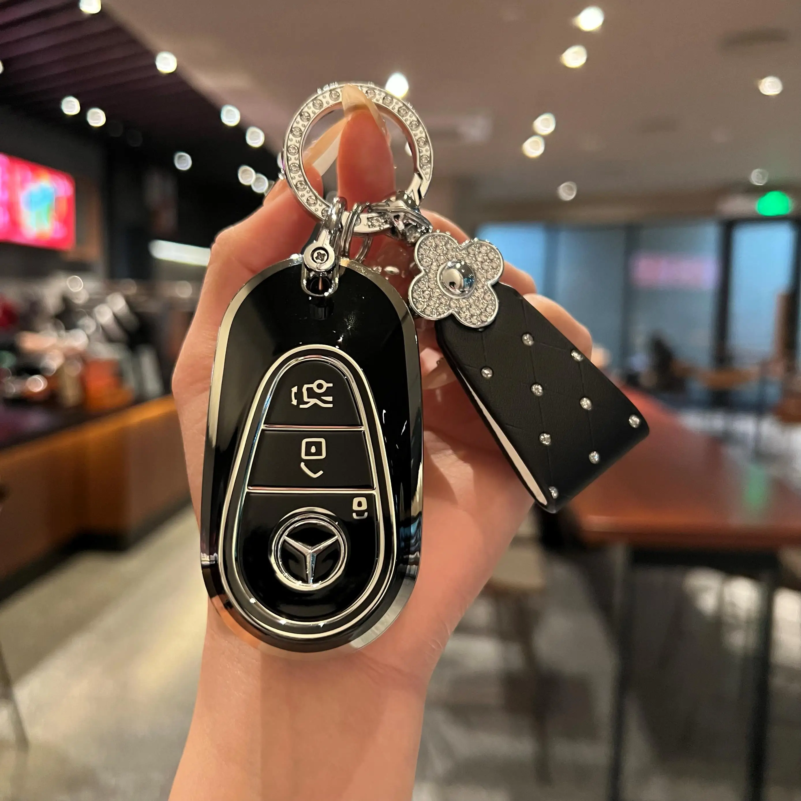 New TPU Car Smart Key Case Cover Shell Fob Holder For Mercedes Benz C E S Class GLC W206 W223 W214 E300 C260 C300 S450 S500 S400 3