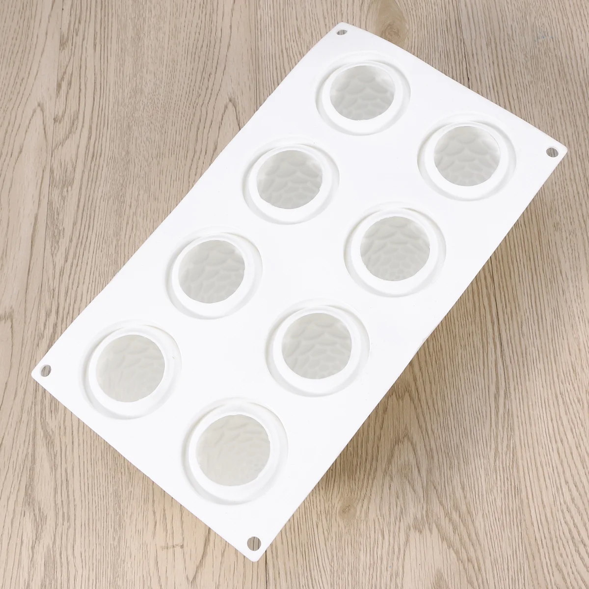 

8 Lattices Silicone Baking Mold Pine Cone Design Cake Mousse Chocolate Ice Cube Maker Heat Resistant Oven Safe Flexible