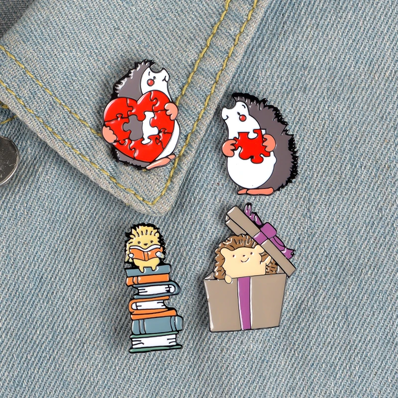 Creative Cartoon Hedgehog Enamel Pin Cute Animal Oil Drop Lapel Pin Badge Denim Backpack Gift Men and Women Fashion Jewelry Gift