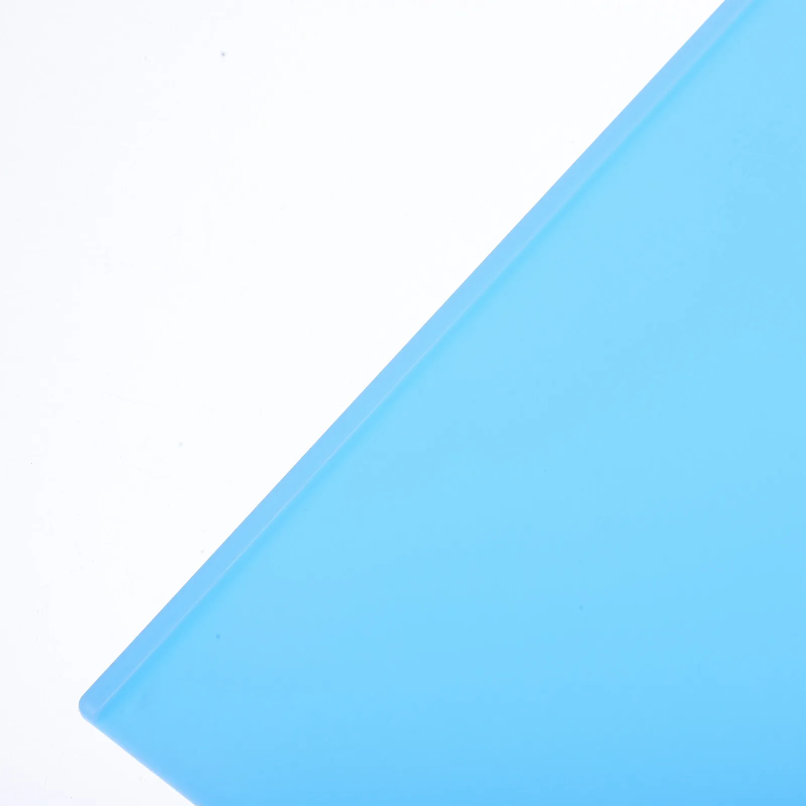 

Sky-Blue Plastic A5 Clipboard Lightweight Writing Board Paper Holder Profile Clip Board Suitable for School Office Business