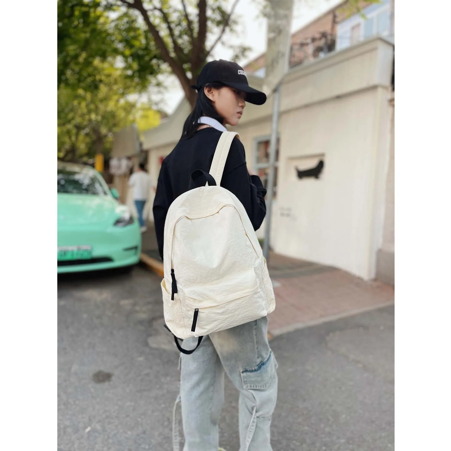 

Leisure backpack for men, large capacity travel backpack for women, middle school students,high school students,college students