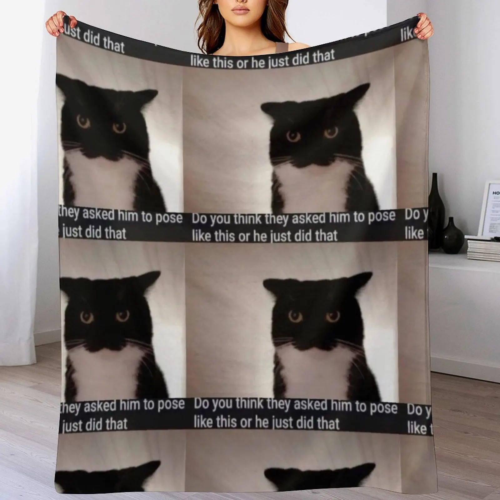 

Unico Uni funny cat that is so ears Throw Blanket Blankets Sofas Of Decoration Moving Vintage Retros Blankets