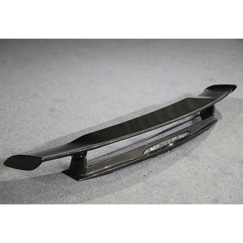 قطع غيار السيارات GTR نمط ألياف الكربون الجاف الخلفي سبويلر الجناح ل GT GTS طقم الجسم قطع غيار السيارات