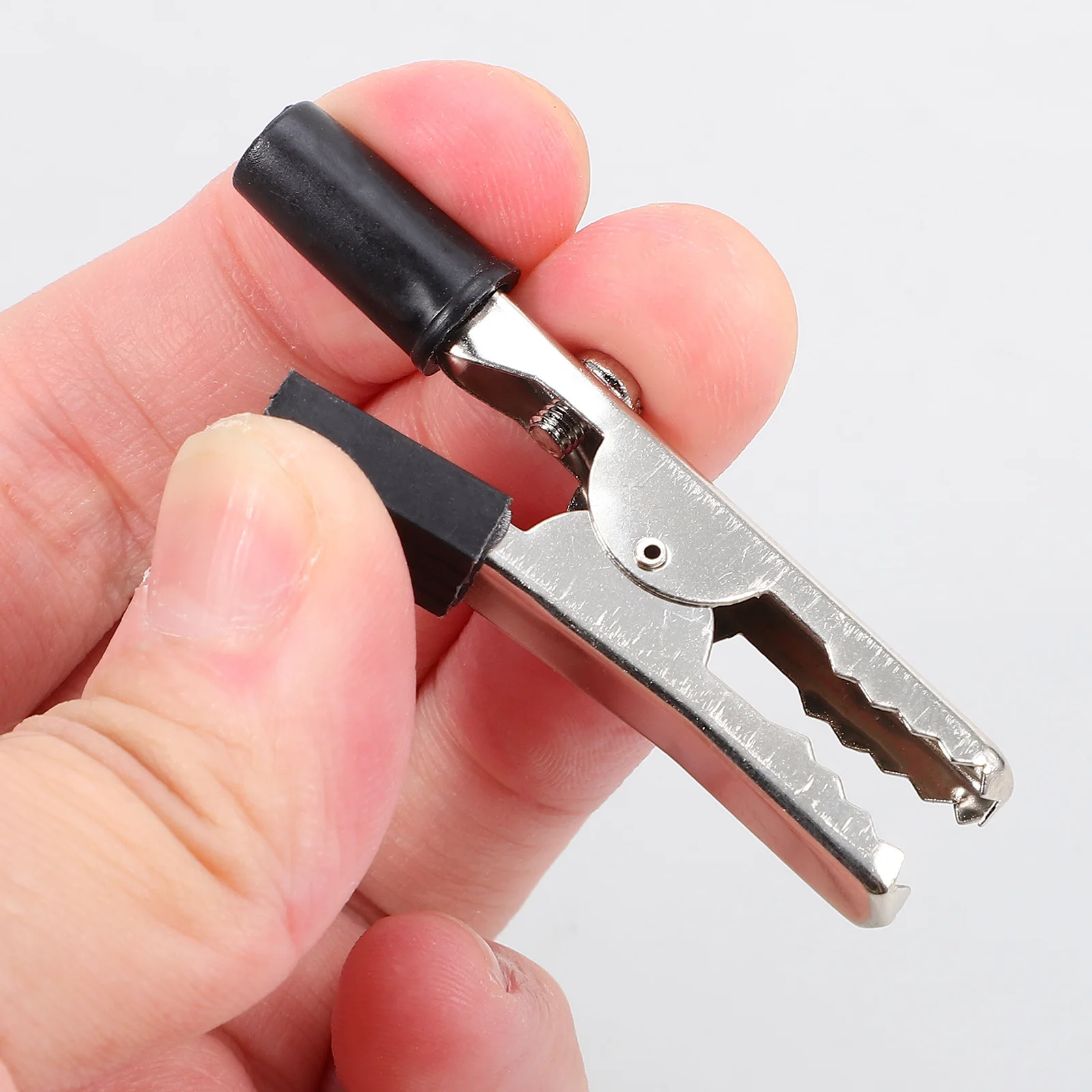 

100Pcs Insulated Alligator Clips Heavy Duty Galvanized Iron PVC Electrical Test Clamps Clip Voltage Tester