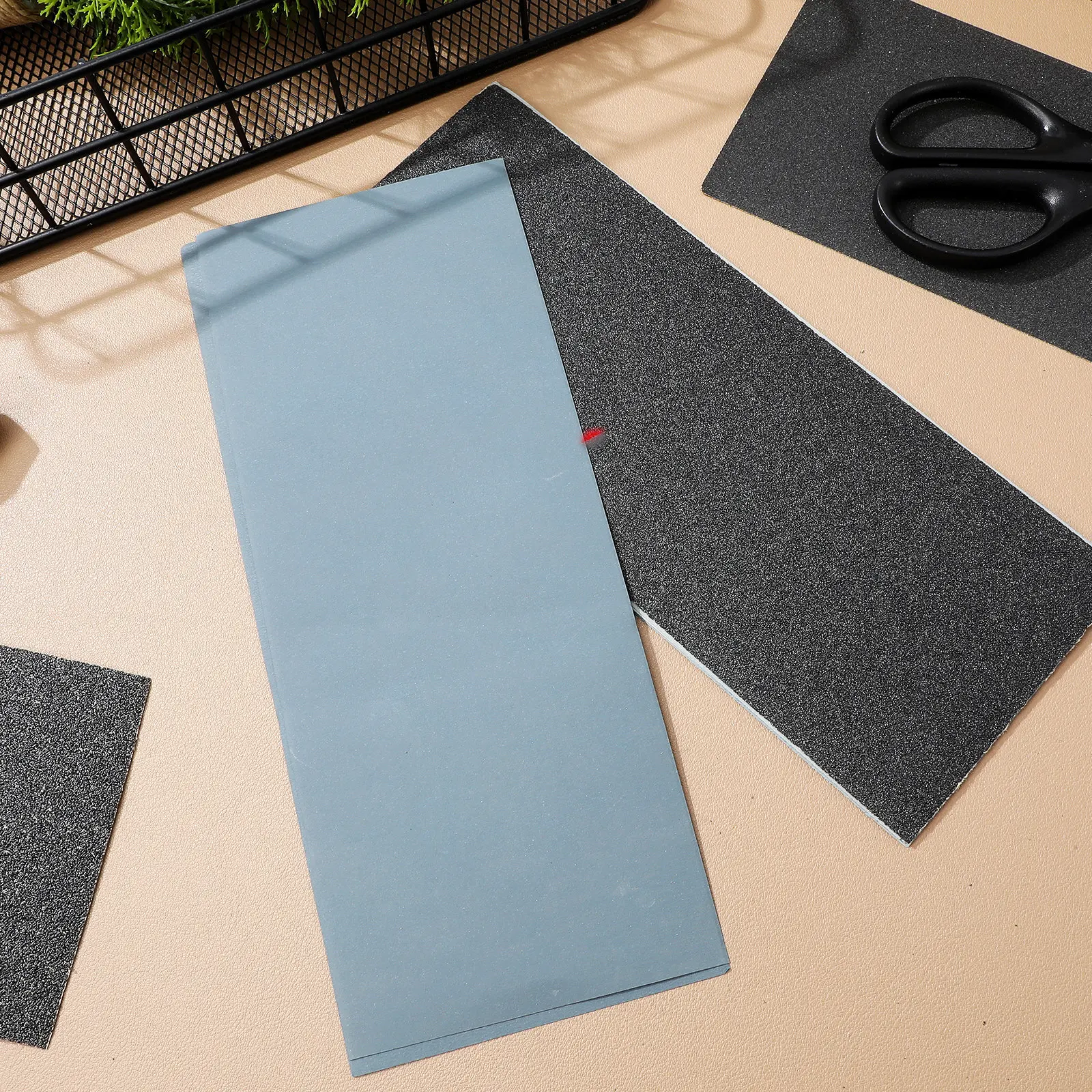 100Pcs Abrasive Sandpaper Set Versatile Wet Dry Use 80-5000 Grit Assortment for Auto Body Car Detailing Woodworking Metal