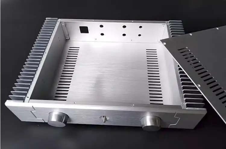 

Серебристый полностью алюминиевый усилитель мощности класса A, шасси «сделай сам», обоих сторон, радиатор, Hi-Fi усилитель, монтажная коробка с ручкой SD4309