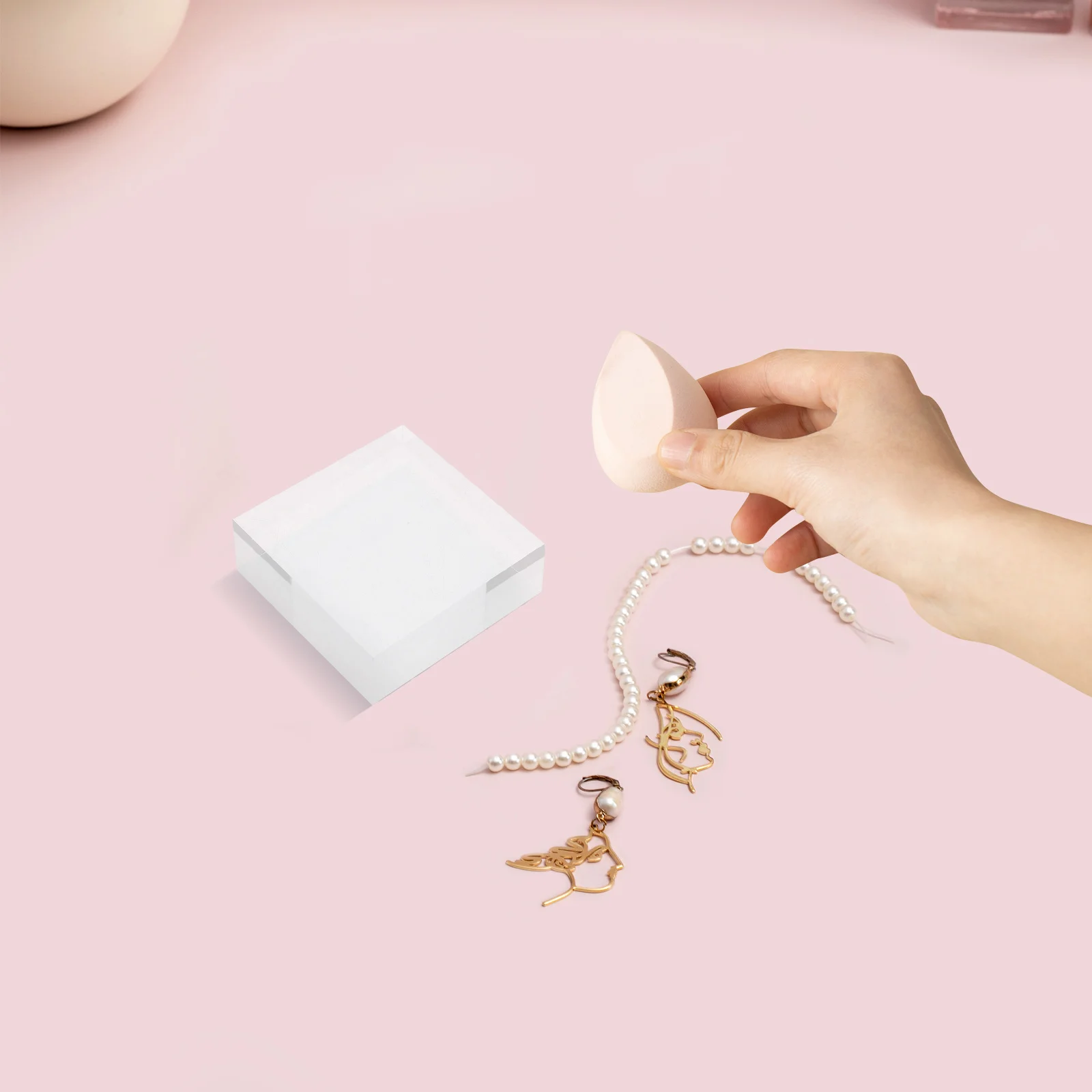 

2Pcs Acrylic Display Block Clear Square Jewelry Stand Base for Cosmetics Antiques Statues Home Office Showcase