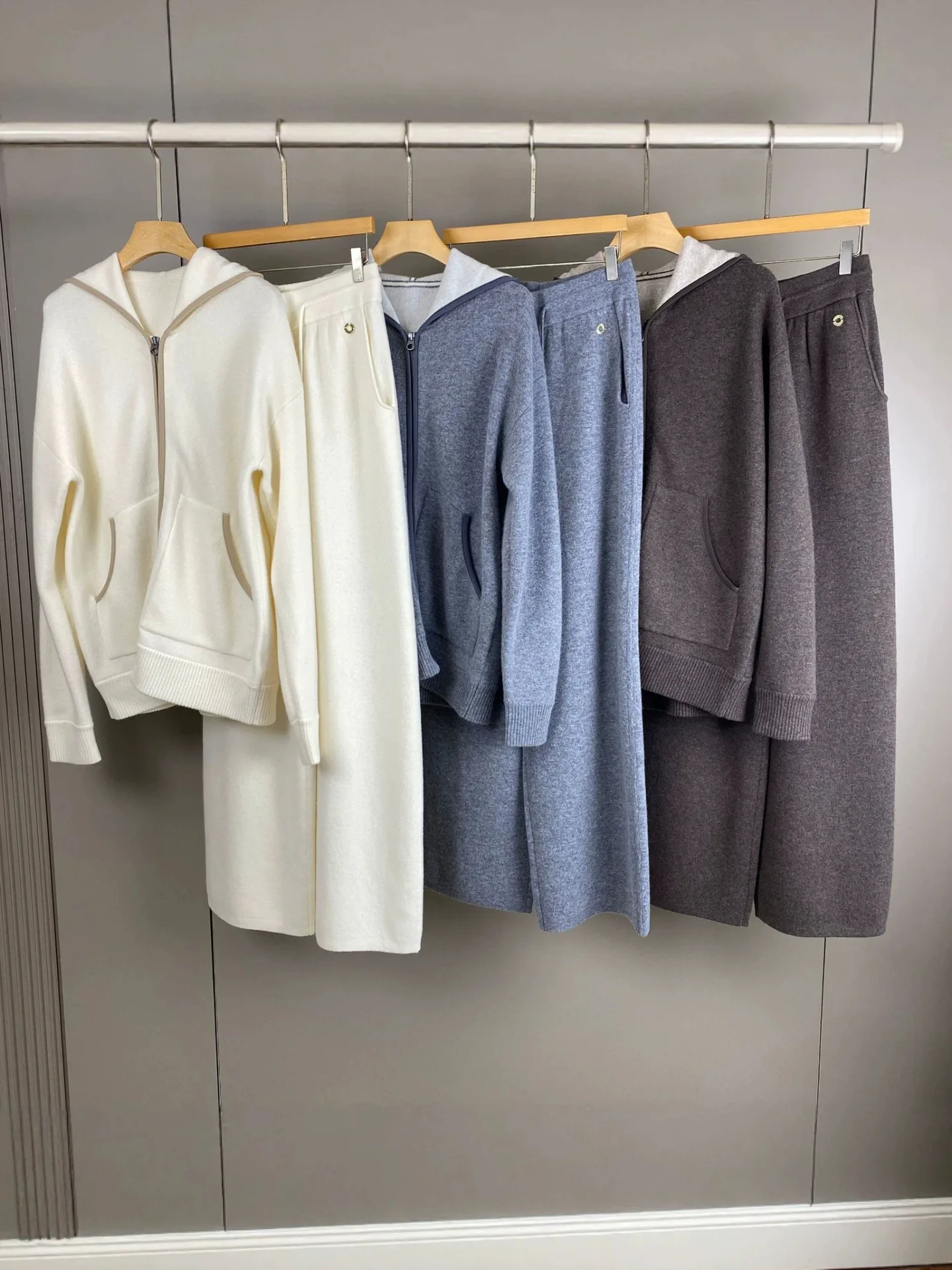 2026Fall/Winter Cashmere Hooded Knit Cardigan and Elastic-Waist Wide-Leg Pants Set