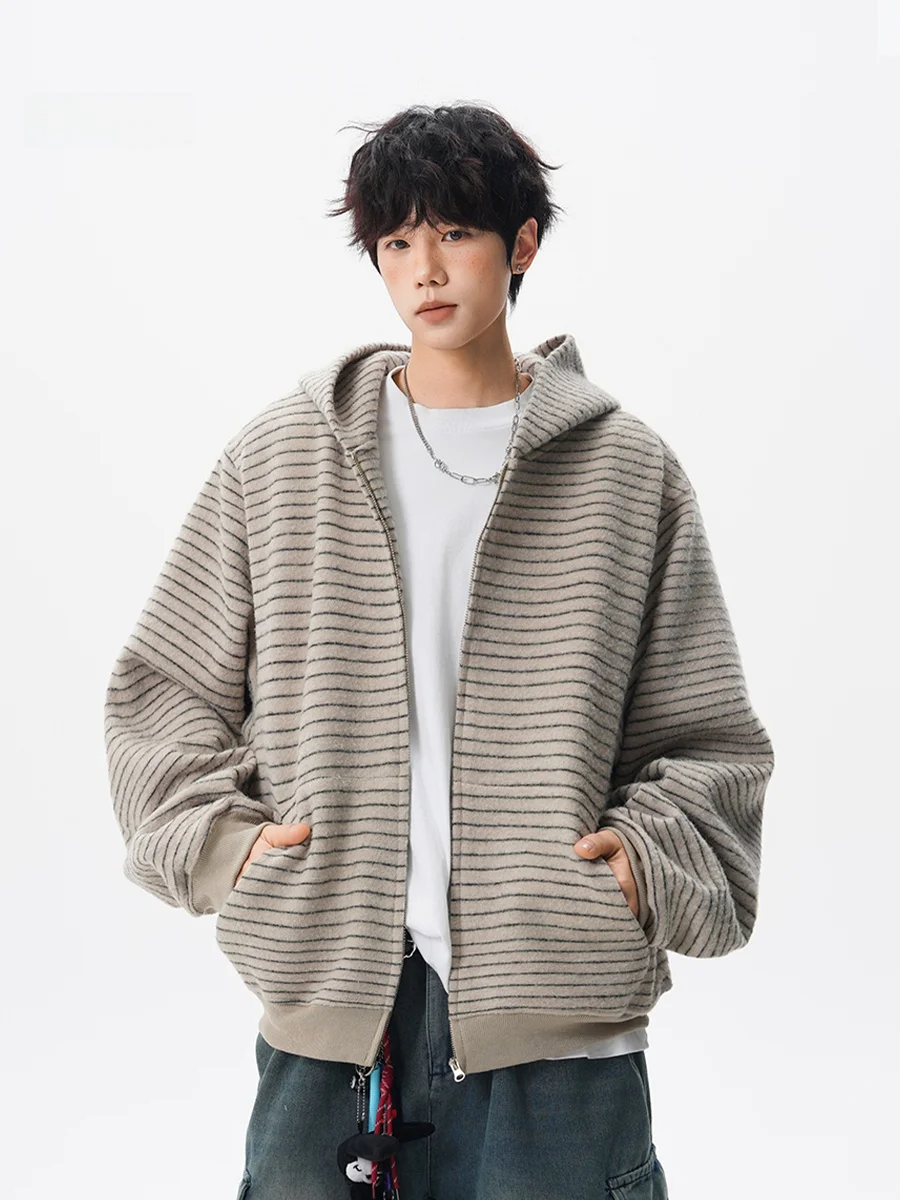 

Мужская толстовка на молнии, повседневная свободная верхняя одежда, полосатый кардиган с эффектом бархата в американском стиле, осенняя новинка, модная городская одежда