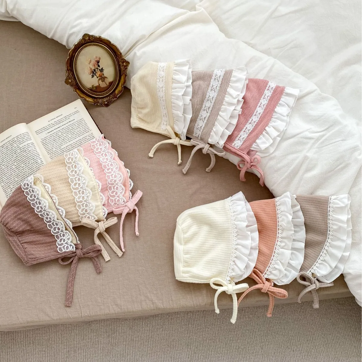 

Newborn Hat 2024 Spring Korean Style Girl Sweet Princess Lace Windproof Tie Hat Sun Protection Ear Sweet Baby Casual Hat