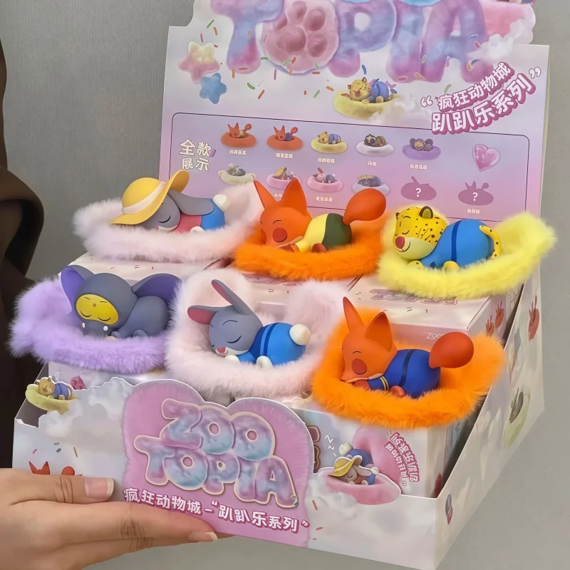 

Zootopia 2 Nick Judy 5 см ПВХ слепая коробка игрушка Коллекционная лежа для отдыха с ковриком Таинственный подарок для фестиваля Модные коллекционные предметы