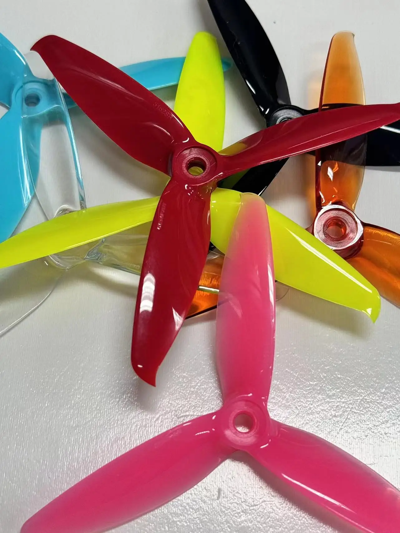 2 pair 7-colors Gemfan 5152 5.1x5.2 FPV PC 3-propeller Prop Blade CW CCW shaft through the machine more special motor 2206